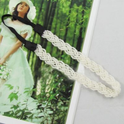 Haarband mit geflochtenen Perlen