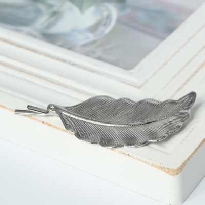 Metal Haarklammer Feder in der Farbe Silber
