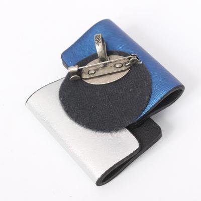 Brosche Handarbeit mit Großem Strassstein - 3