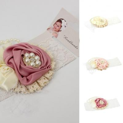 Süßes Mädchen Haarband mit Strass und Perlen in Weiß - 1