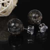 Schöne Doppelseitige Ohrringe in der Farbe Khaki