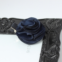 Rosen Haarklammer Blüten in der Farbe Blau